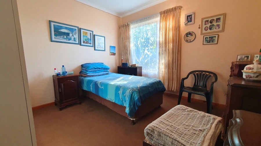 3 Bedroom Property for Sale in Heiderand Western Cape